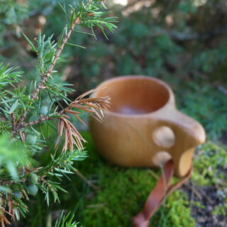 Kuksa mättäällä